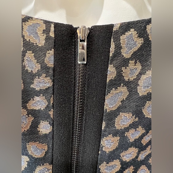 Anne Taylor color block dress, black with stylized leopard print. Size 12 EUC - Picture 3 of 13